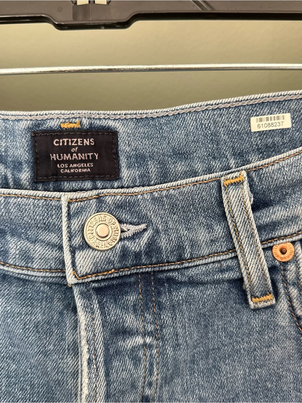 Citizens Of Humanity Marlow Easy Denim Shorts - Picture 4 of 10